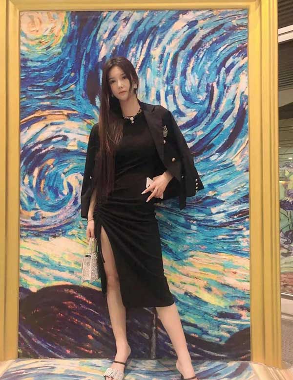 旧金山围经纪人微信